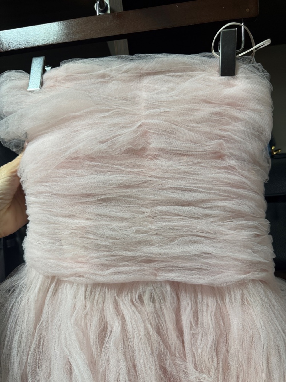 Oscar de la Renta Strapless Pink Feather Ball Gown - Picture 2 of 4
